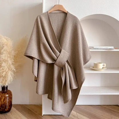Langer Poncho Schal